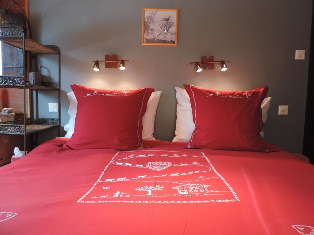 La Demeure Des Elfes Bed & Breakfast Albinen Cameră foto