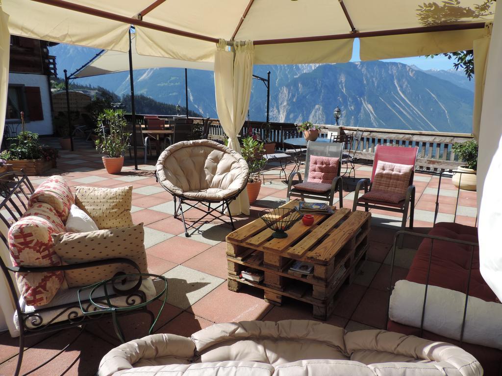 La Demeure Des Elfes Bed & Breakfast Albinen Exterior foto