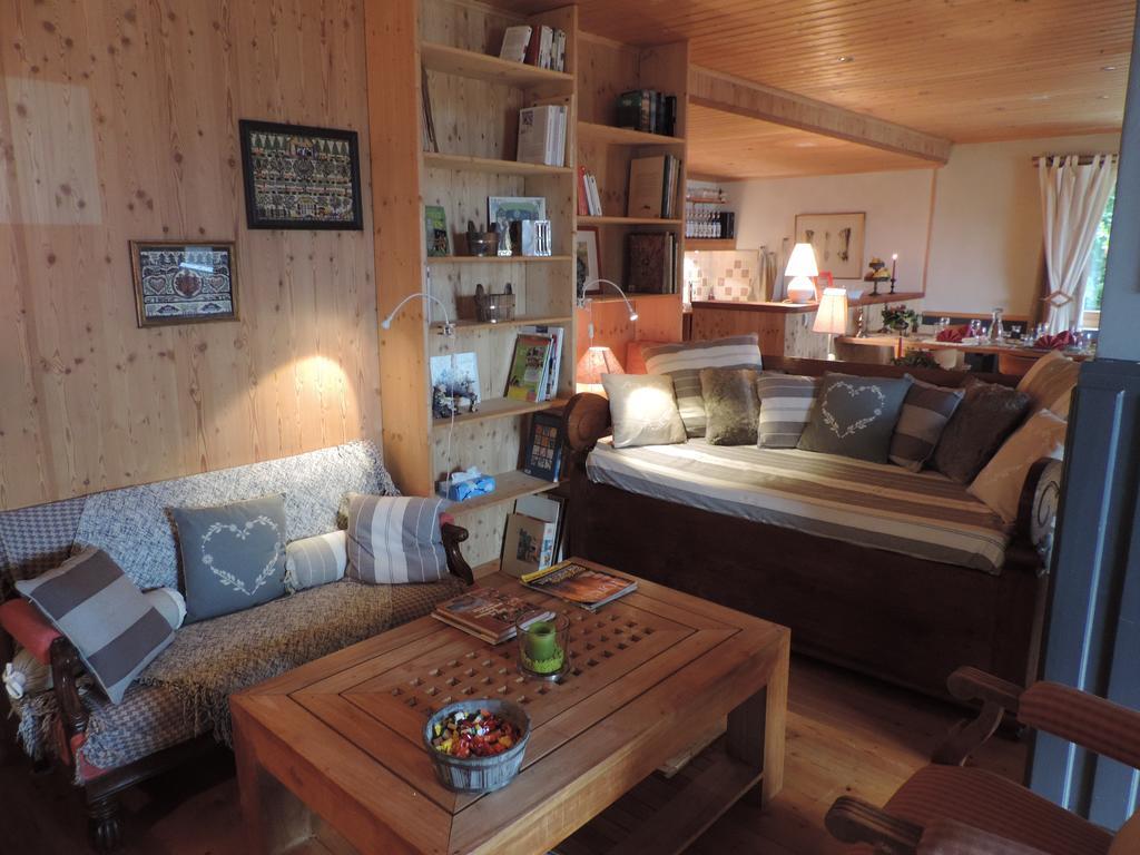 La Demeure Des Elfes Bed & Breakfast Albinen Exterior foto