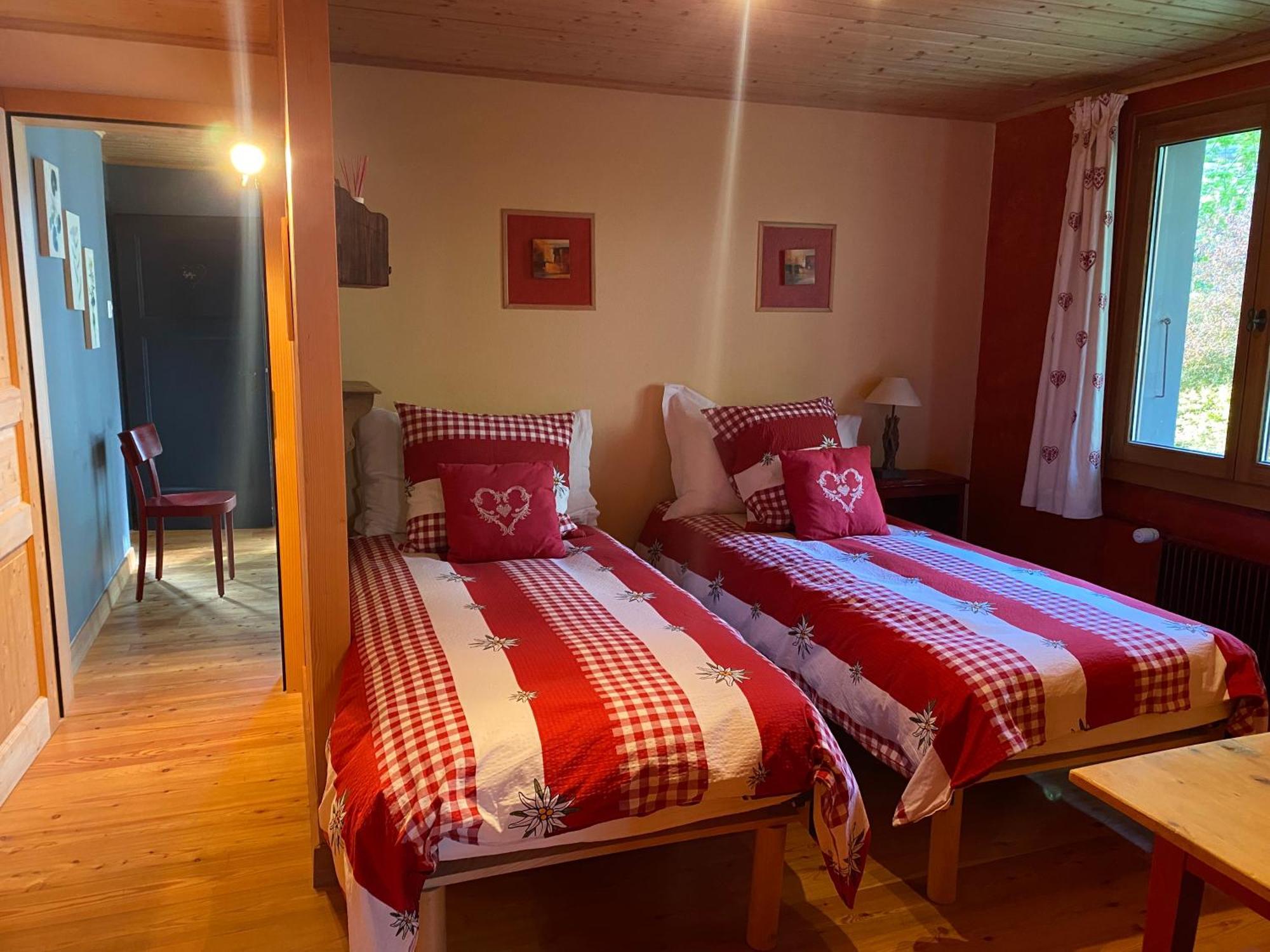 La Demeure Des Elfes Bed & Breakfast Albinen Exterior foto